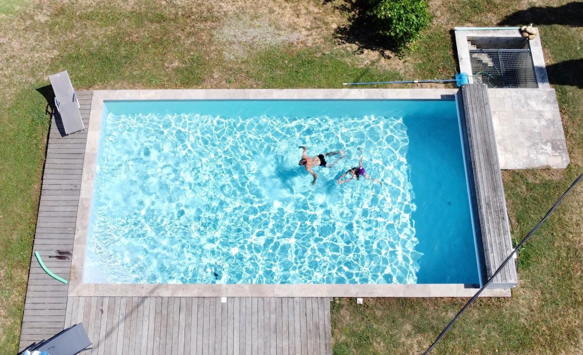 Отель Les Garennes Saint-Uze Экстерьер фото